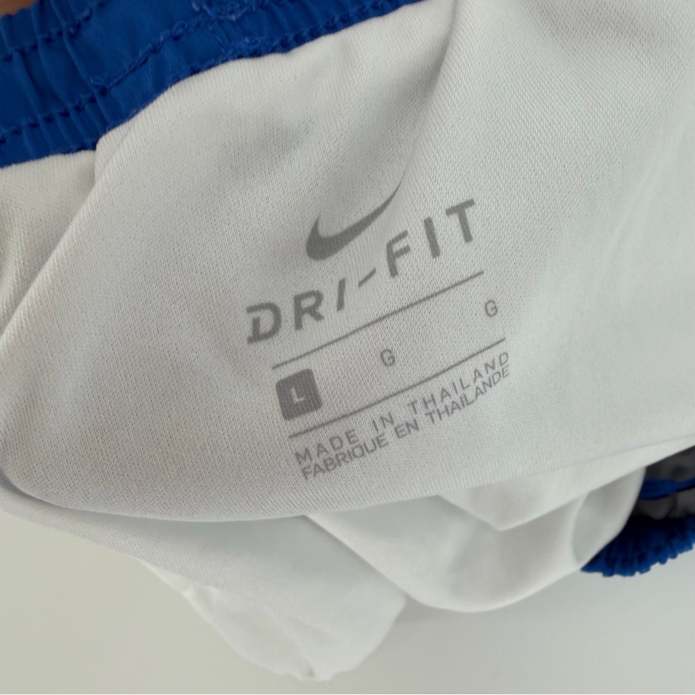 Nike dri fit blue & red shorts bundle large - Picture 6 of 6